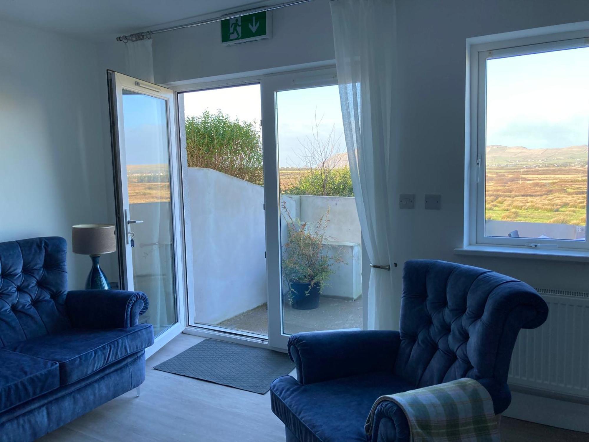 Cille Apartments, Ballyferriter Village エクステリア 写真