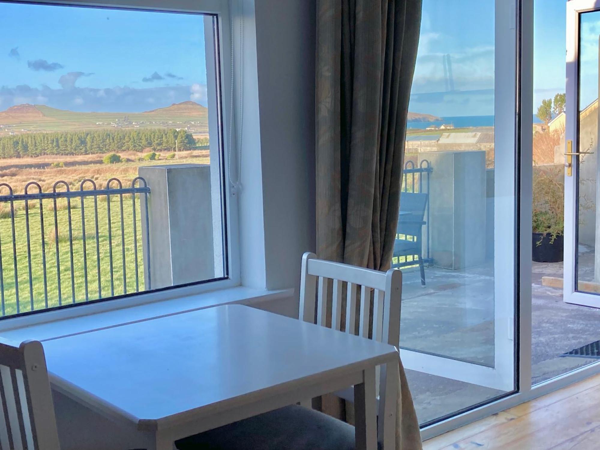 Cille Apartments, Ballyferriter Village エクステリア 写真